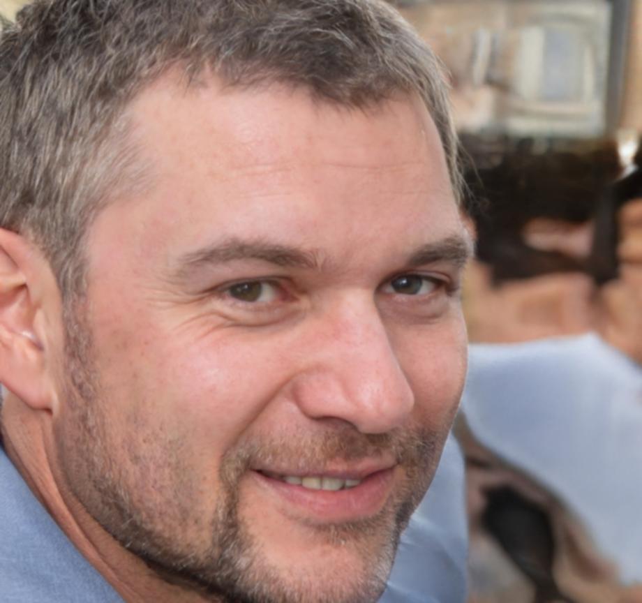 Carlos Mendoza, empresario